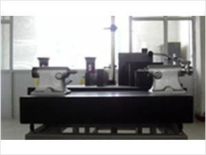 花岗石底座偏摆检查仪