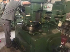 机床机械部分维修和调整